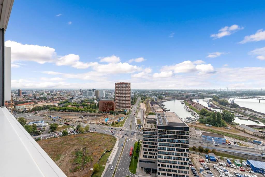 On The Danube, City Center, Free Parking Bratislava Exterior photo